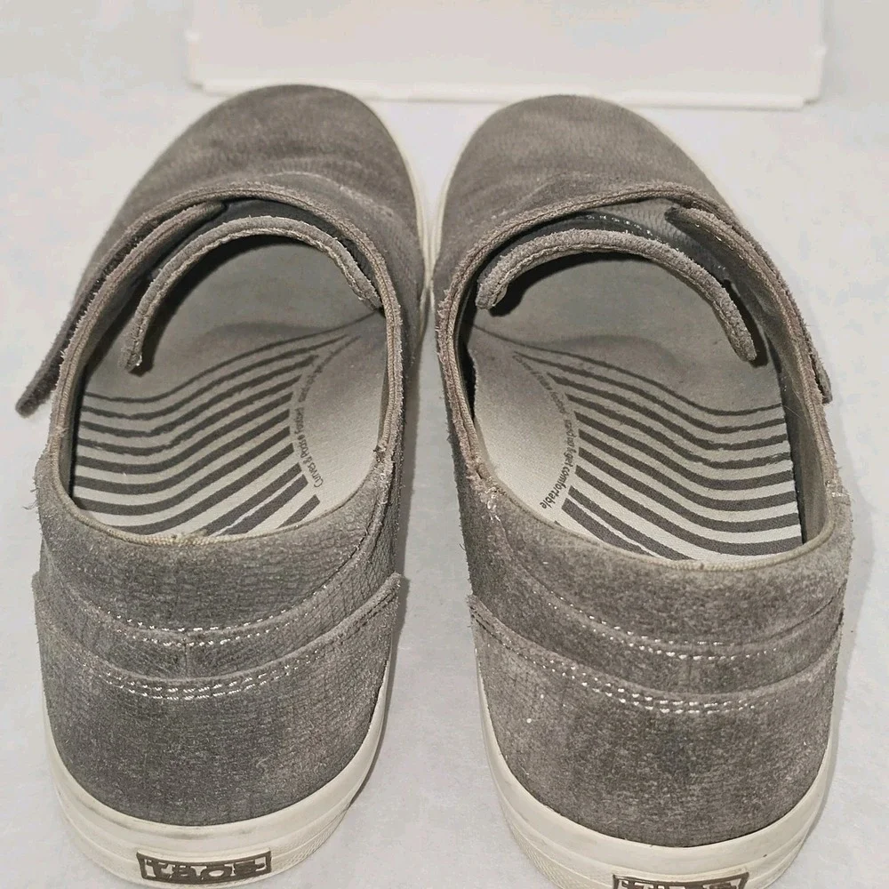 Taos Soul Taupe Embossed Suede EU 40 US 9.5 Women's Sneaker Shoes Arch Support